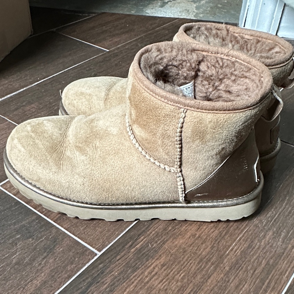 UGG Cozy Faux-Shearling Ankle Boots - Tan - Picture 4 of 6